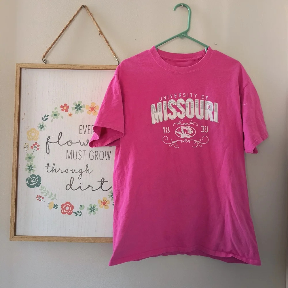 Pink white University of Missouri established 1833 womens t-shirt size L